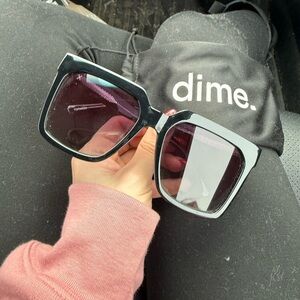 Dime Black Square Sunglasses